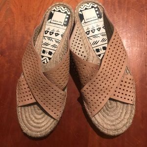 Dolce Vita Loki Espadrille Slide Sandals