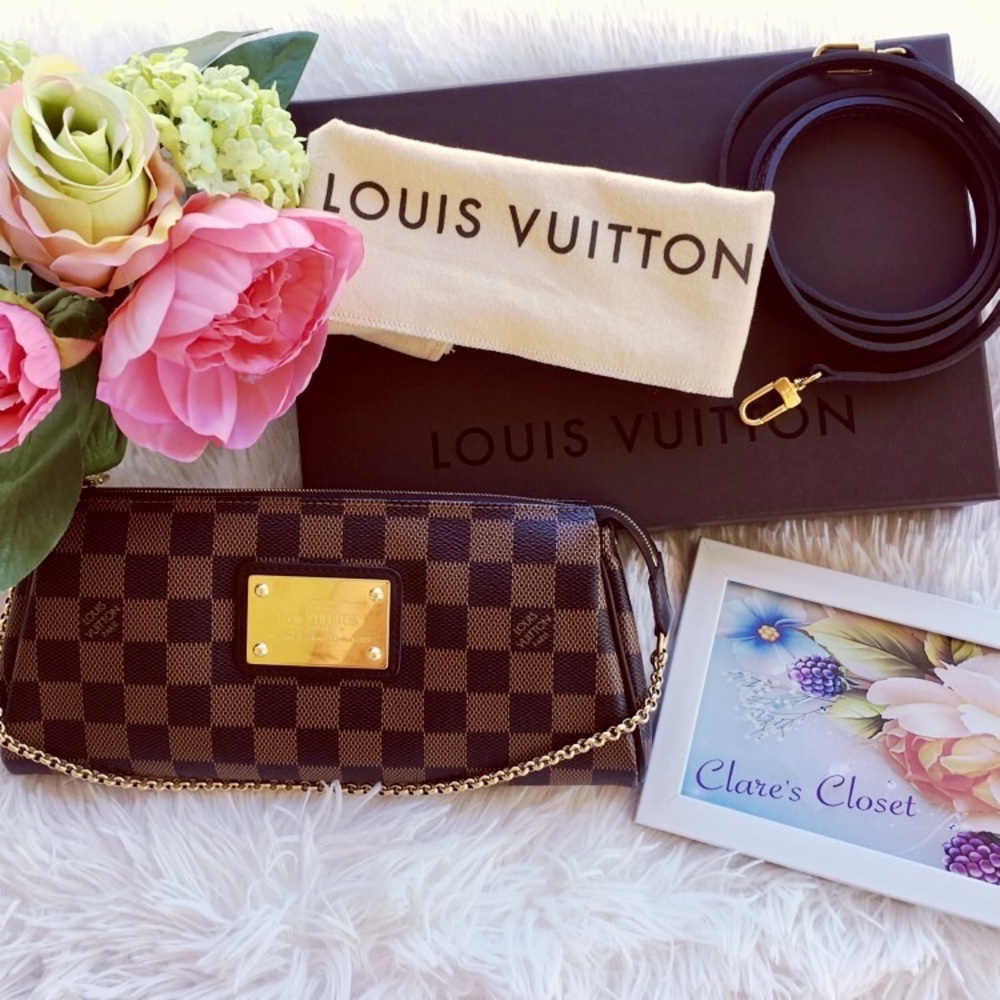 ❗️SoldinFB❗️Louis Vuitton Eva Clutch Damier Ebene