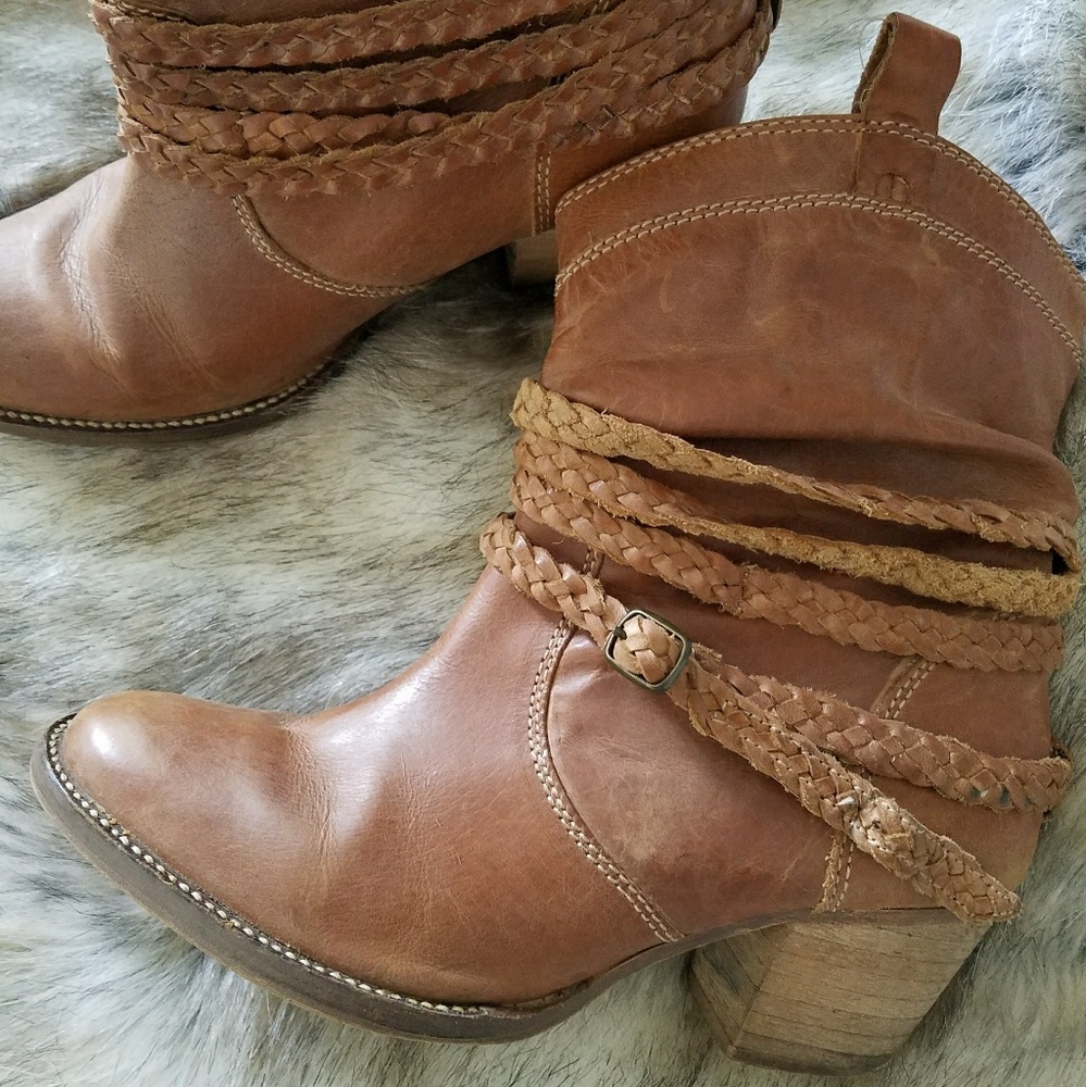 Brown Leather Dingo Ankle Boots