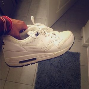 Nike air max size 9