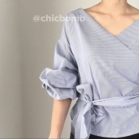 LAST 1 ! PUFFED SLEEVE Statement top - BLUE WHITE - Picture 4 of 7