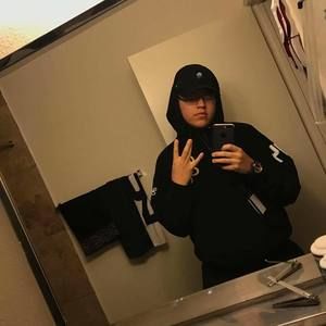 Meet your Posher, Javier