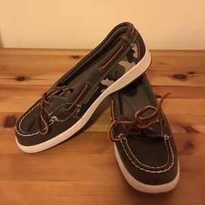 Boat shoes