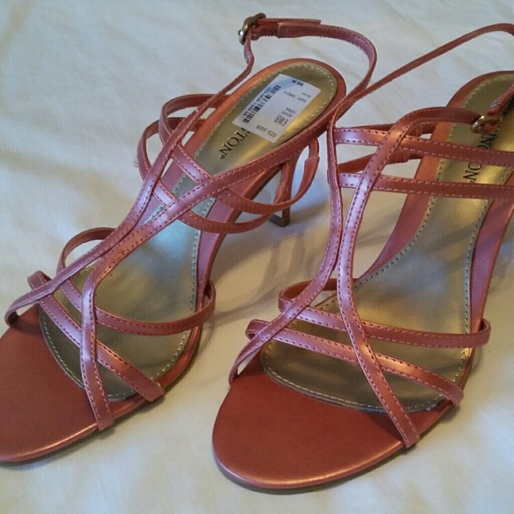 Sandals - Picture 5 of 5