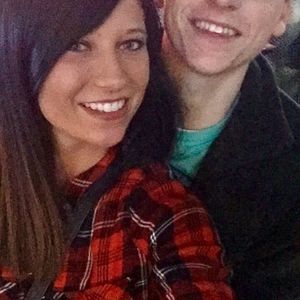 Meet your Posher, Devin