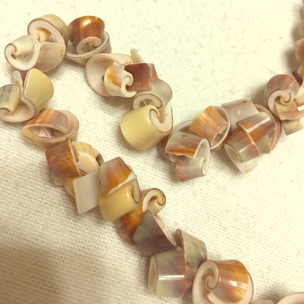Shell necklace