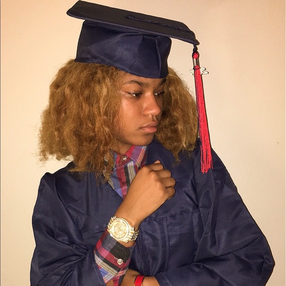 Meet your Posher, Junee - Picture 1 of 1