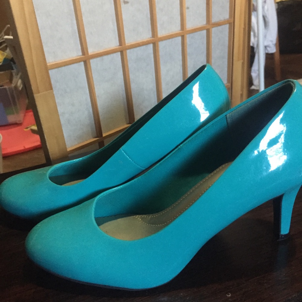 BOGO FREE Teal Pumps