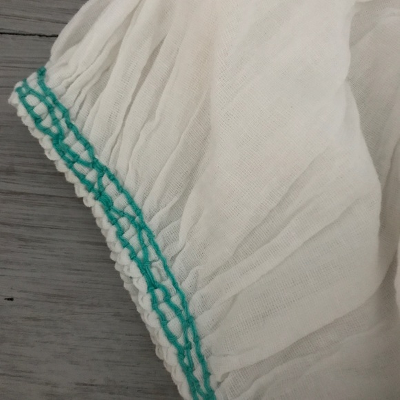 Gorgeous Handmade Blouse - Picture 2 of 4