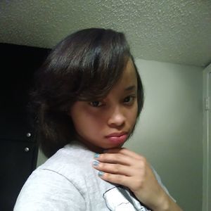 Meet your Posher, Alicia