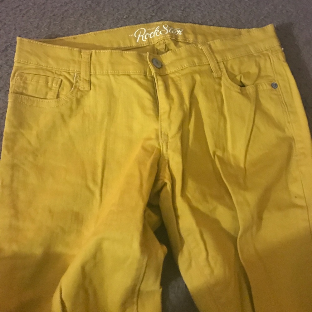 Yellow mustard skinny jeans