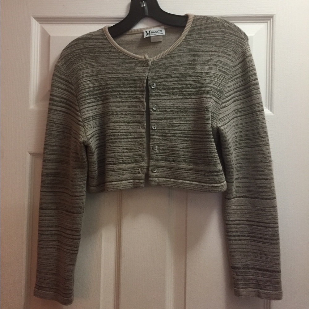 Thick knit crop sweater.