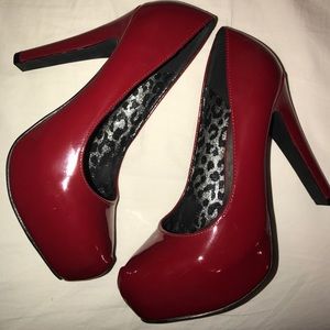 Guess heels