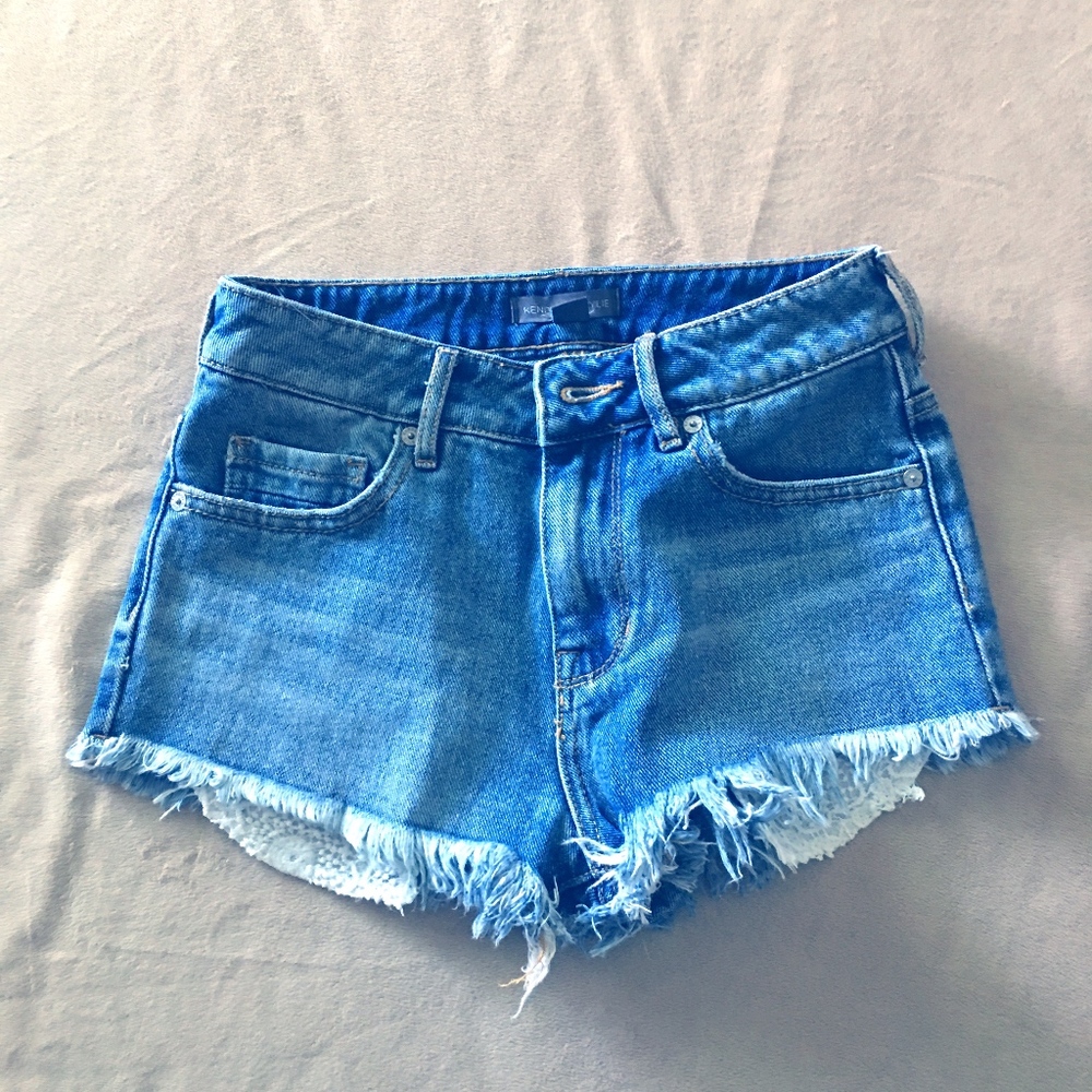 Kendall & Kylie Daisy Dukes Short w/Crochet Pocket