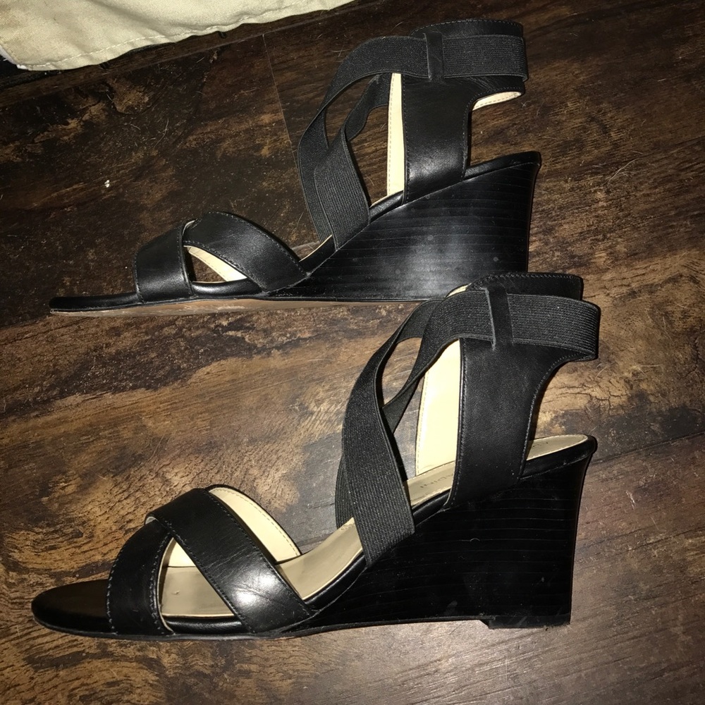 Black Leather Adrian Vittadini Wedges 8 M