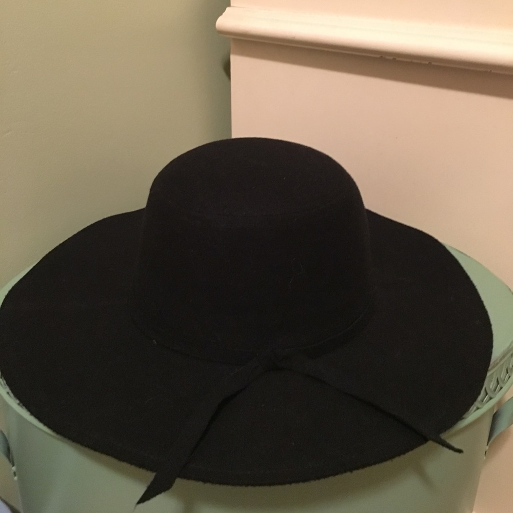 Black Floppy Hat