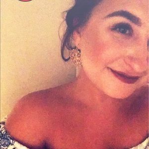 Meet your Posher, Bailey