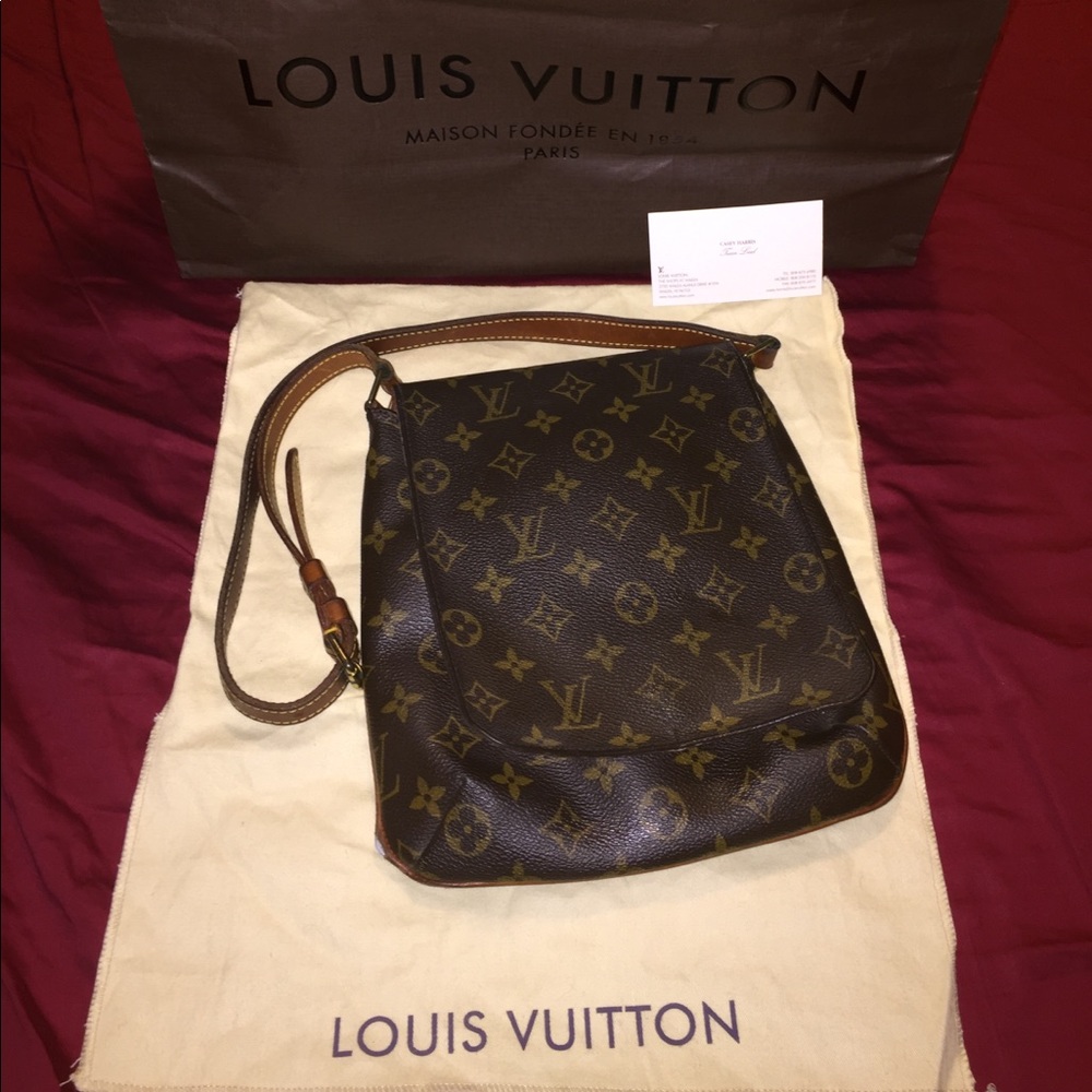 MAKE OFFER! Authentic LV musette salsa