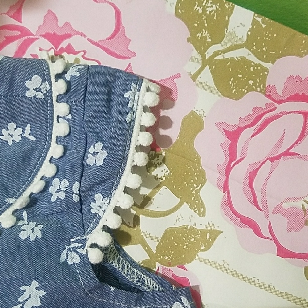 💜Adorable Top💜 - Picture 3 of 4