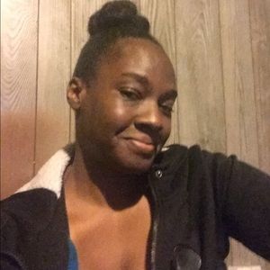 Meet your Posher, Lashra