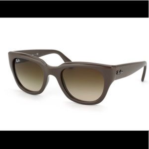 *Make an Offer* Ray-Ban ® RB4178 sunglasses