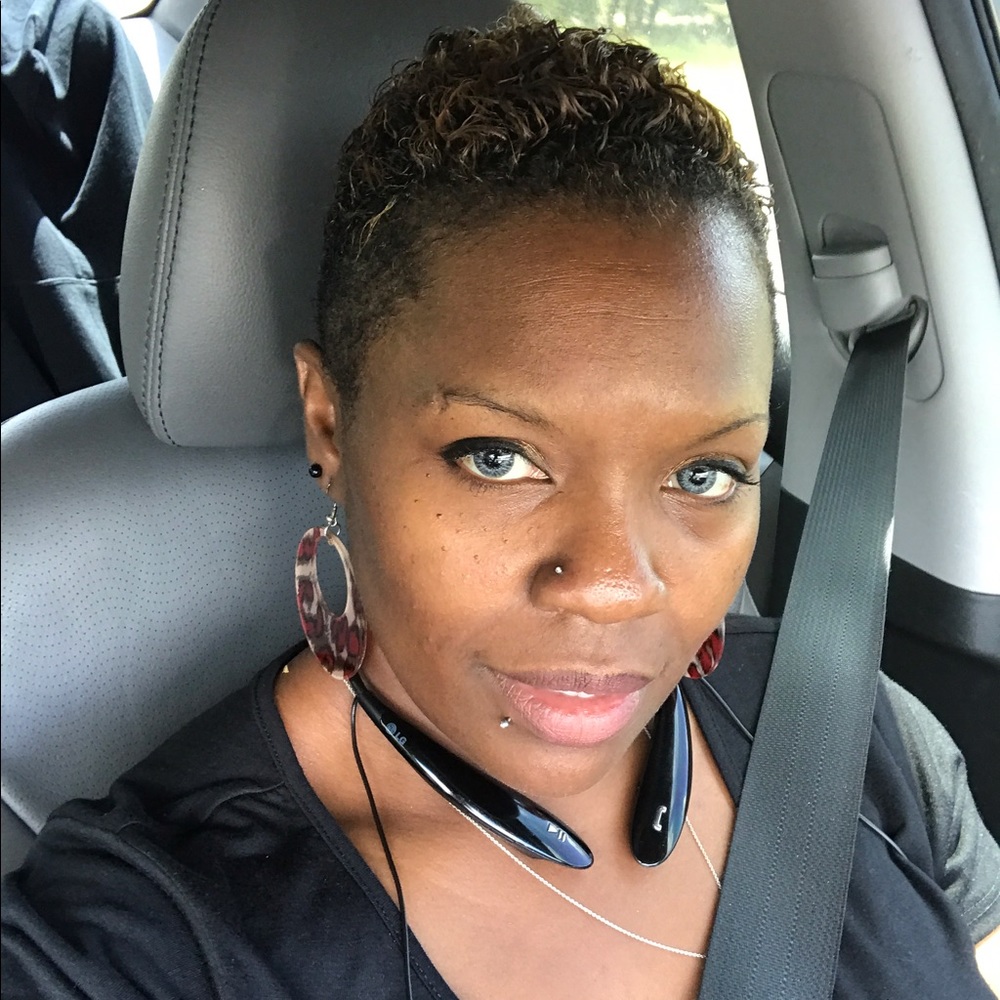 Meet your Posher, Dametra