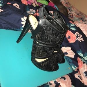 Jessica Simpson Black Heels Size 7.5