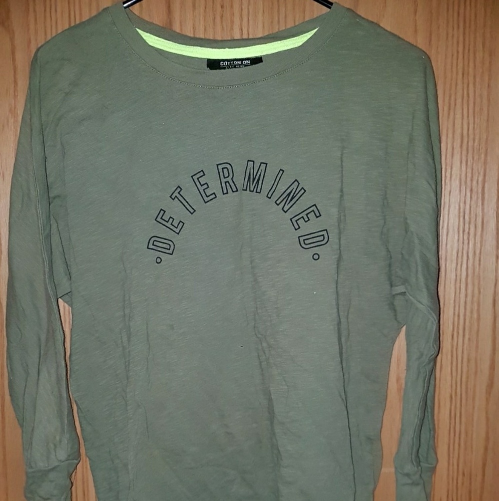 Long sleeve t-shirt