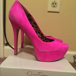 Jessica Simpson waleo