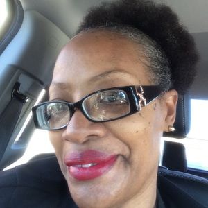 Meet your Posher, Myra