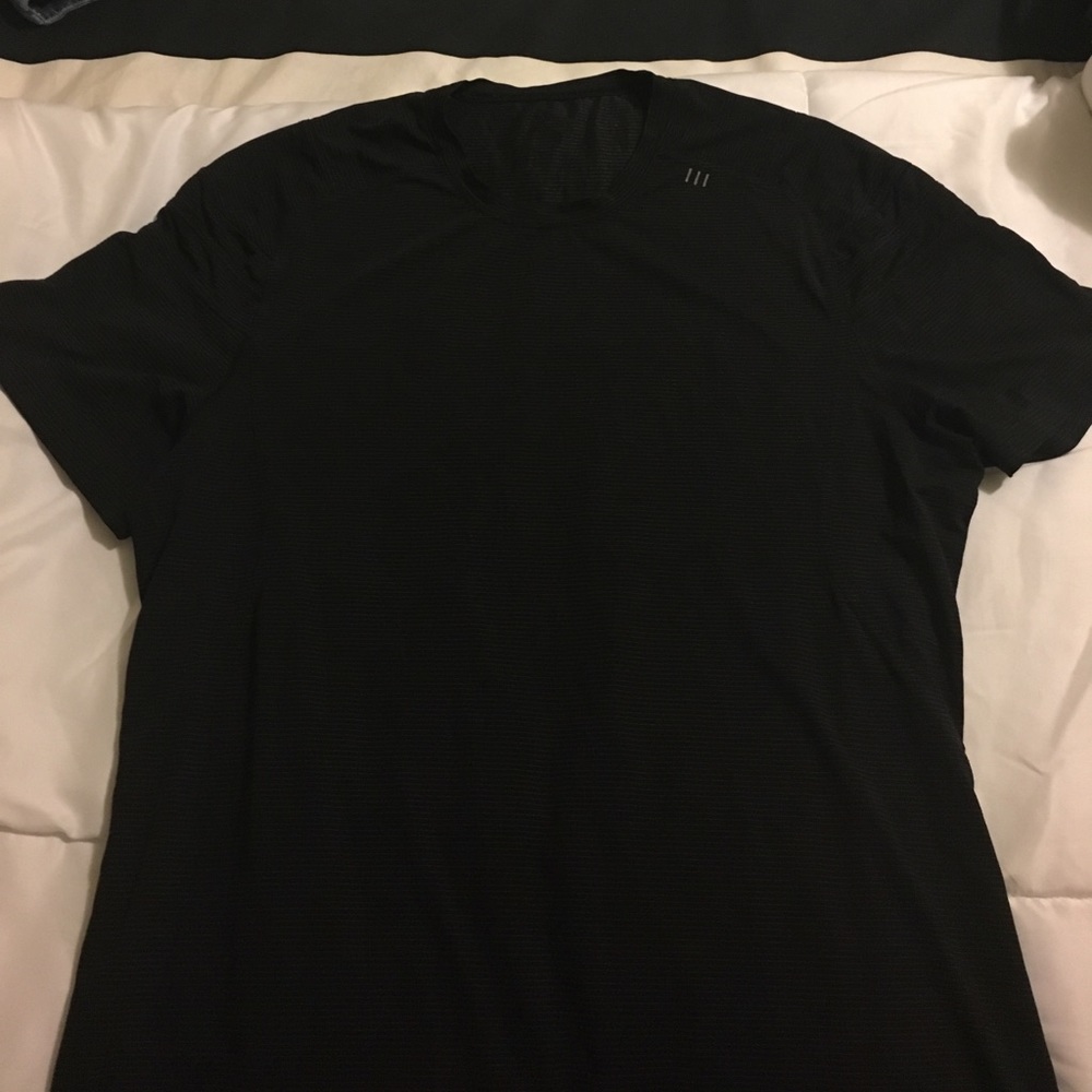 Lululemon dry fit tshirt
