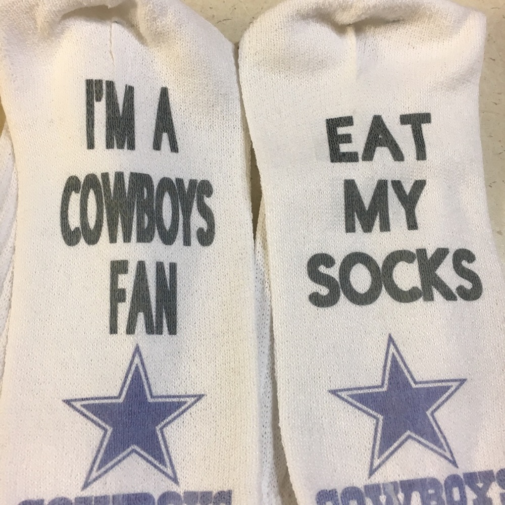 Menโs ๐ Dallas Cowboy pair of tube socks - Picture 3 of 5