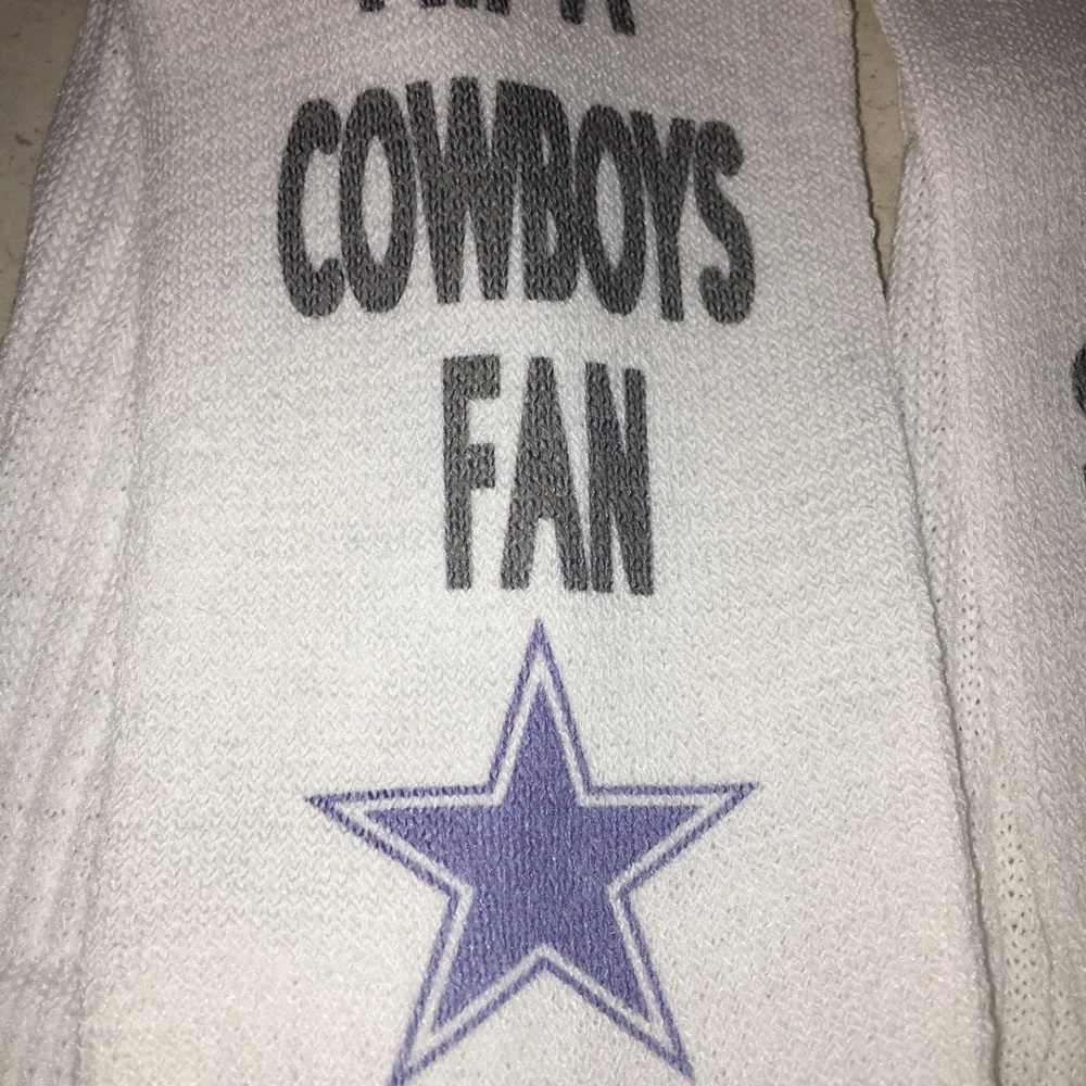 Menโs ๐ Dallas Cowboy pair of tube socks - Picture 4 of 5