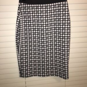 New Directions petite small checkered pattern