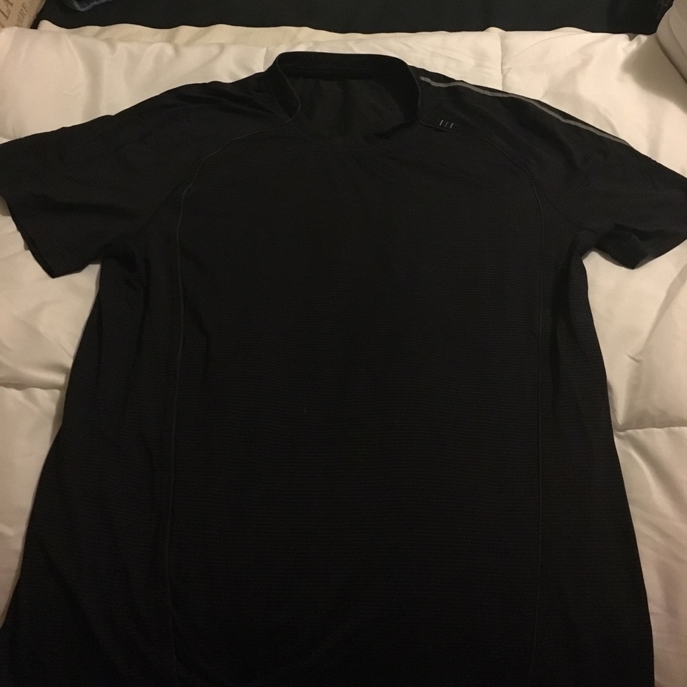 Lululemon dri- fit T-shirt