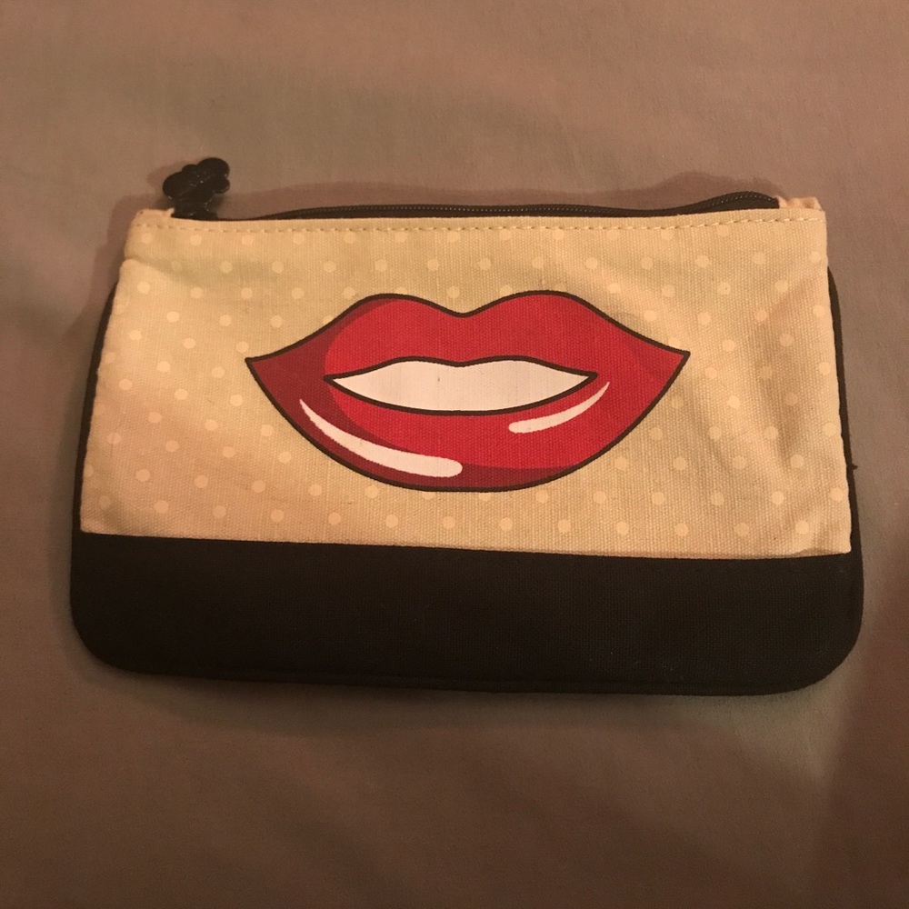 Makeup bag