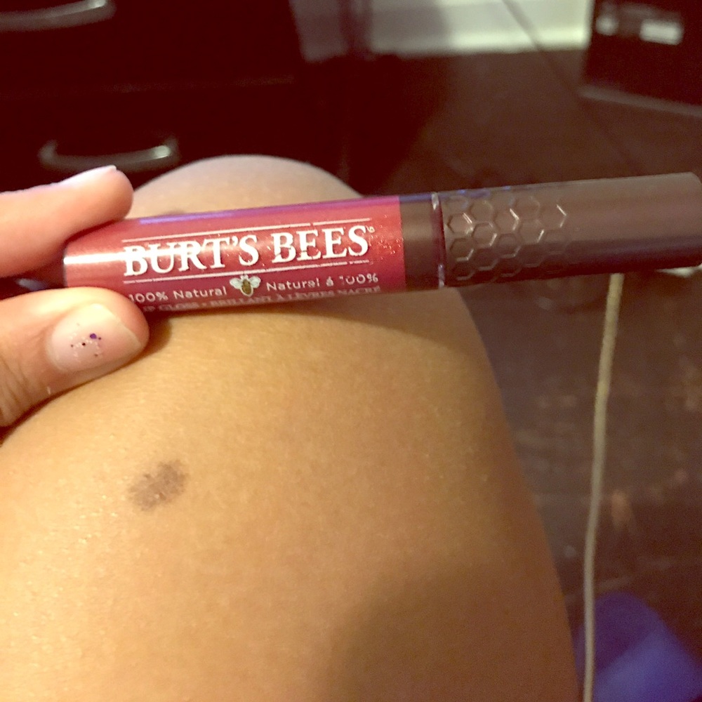 Burts and bees lip gloss