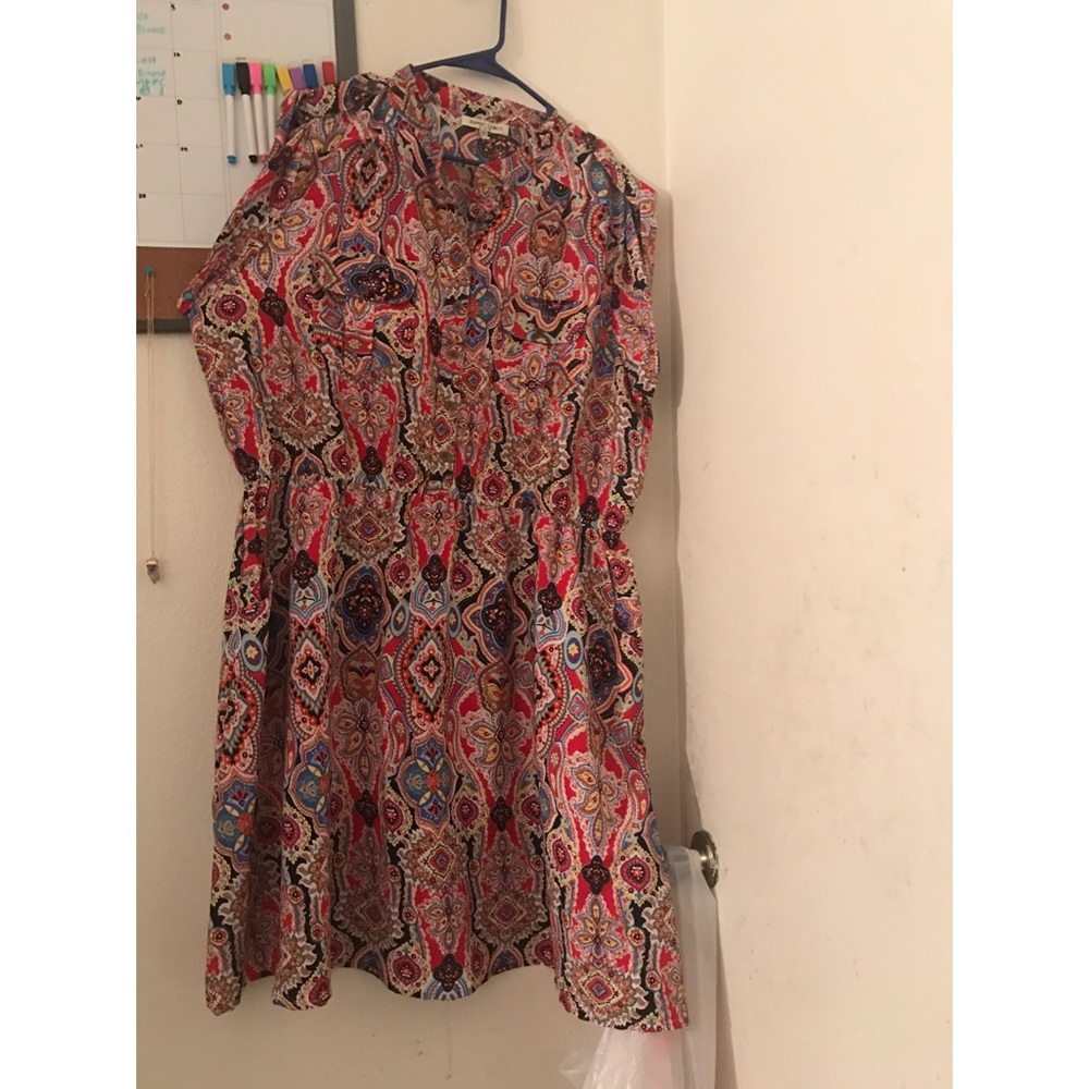 FINAL SALE 🌹 Red dress with pattern