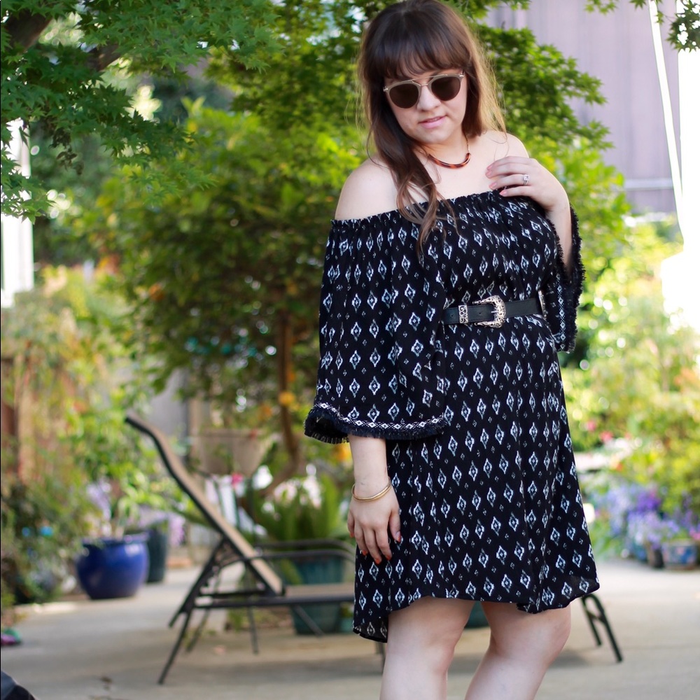 Black Off The Shoulder Dress - Picture 6 of 7