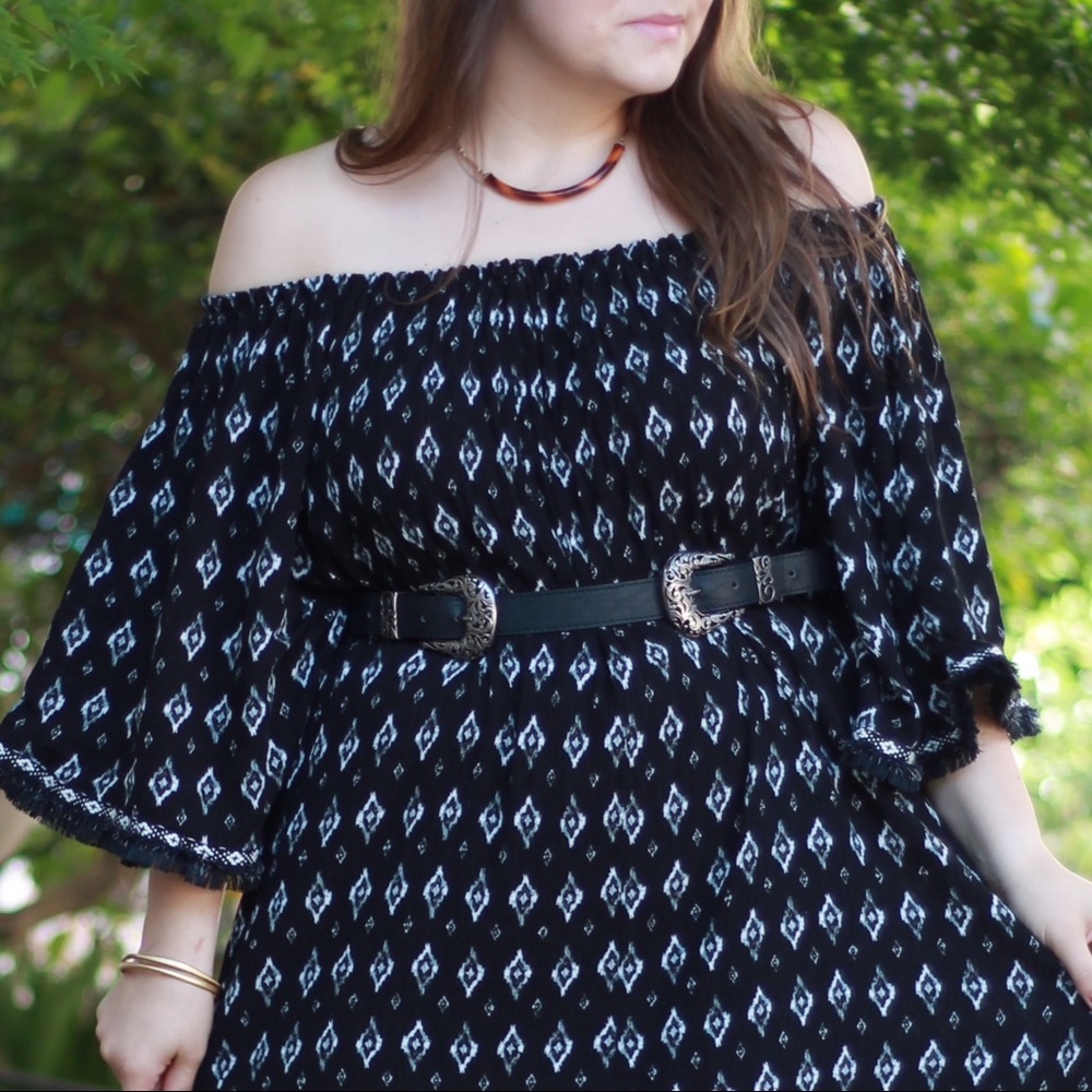 Black Off The Shoulder Dress - Picture 4 of 7