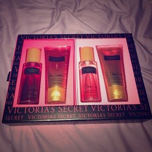 Victoria's Secret body lotion & body mist set