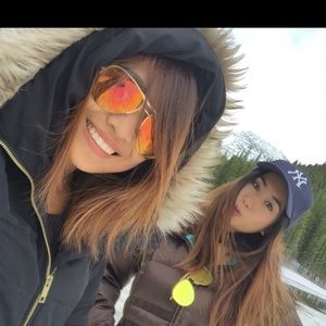 Meet your Posher, Ploy