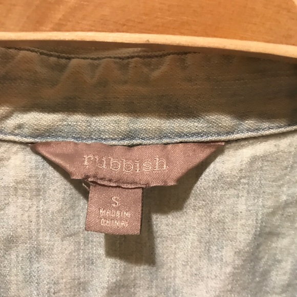 Rubbish Nordstrom denim button down - Picture 3 of 3