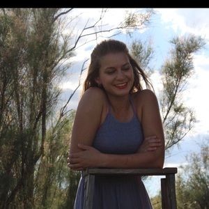 Meet your Posher, April