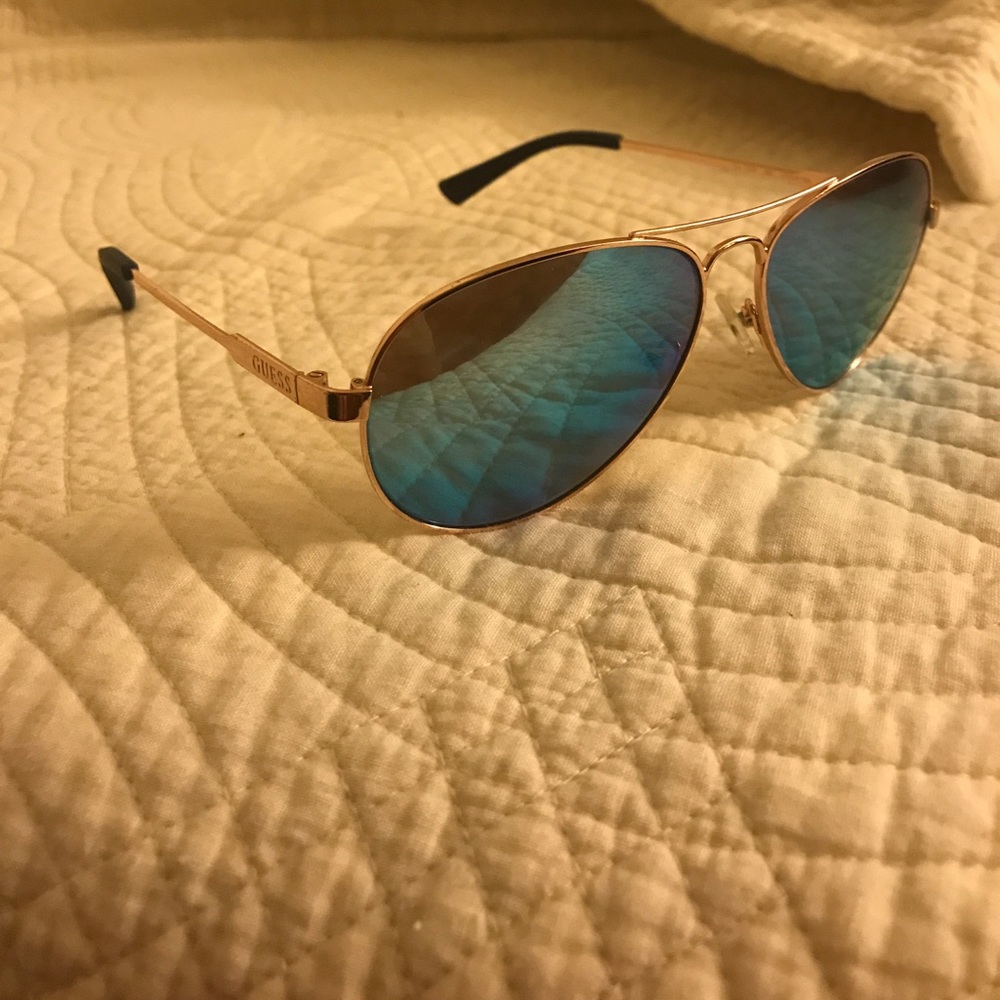 Guess Blue/ Rose Gold Mirror Aviator Sunglasses
