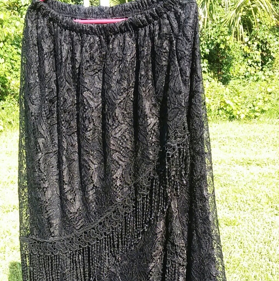 2pc fringe skirt set - Picture 2 of 3