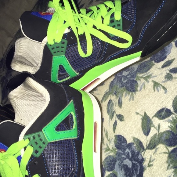 Jordan retro 4\'s (doernbecher) main image 5