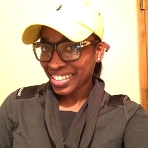 Meet your Posher, Adrienne