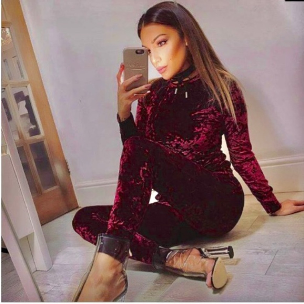 ‘Koko’ Burgundy crushed velvet two piece tracksuit - Picture 2 of 7