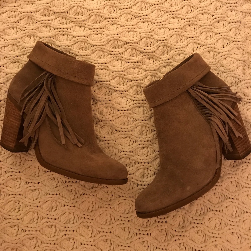 JESSICA SIMPSON fringe booties